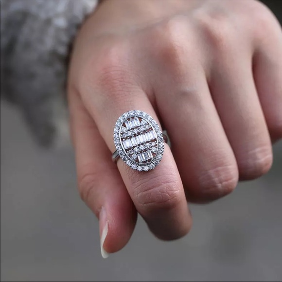 New Beautiful 925 Silver Diamonds Ring - Picture 2 of 6